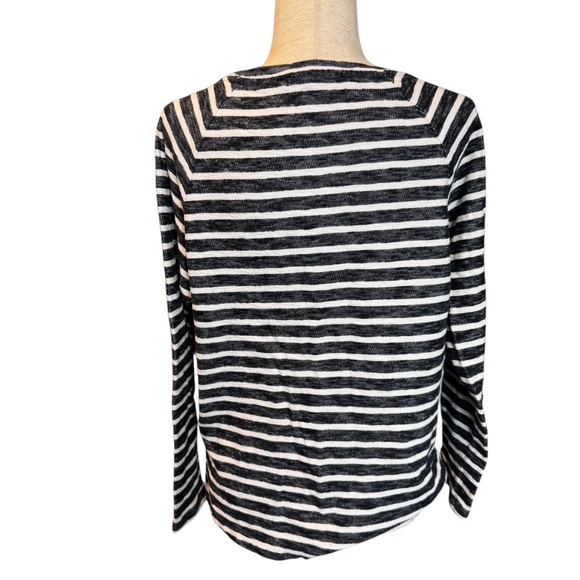 ROXY black and white striped pullover cotton knit top Size Small/Medium EUC - Picture 3 of 5